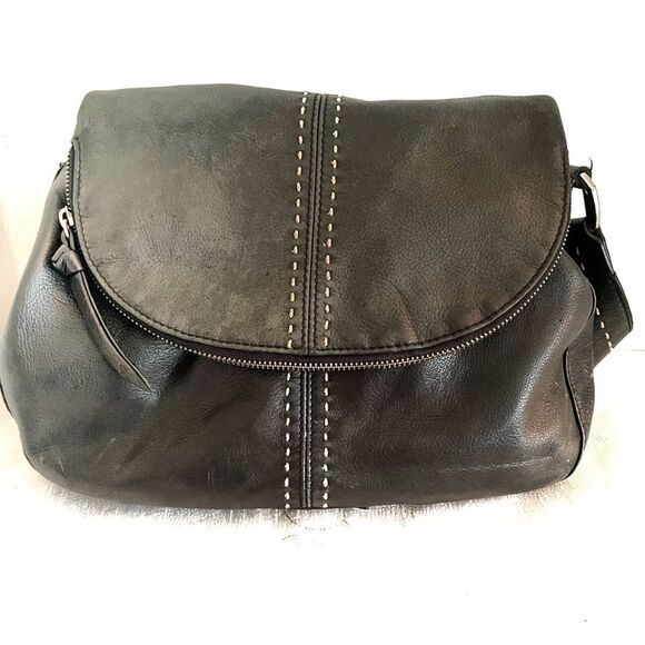 B. Makowsky Cynthia Glove Leather Convert Messenger Bag-Black Contrast stitch - Picture 1 of 7